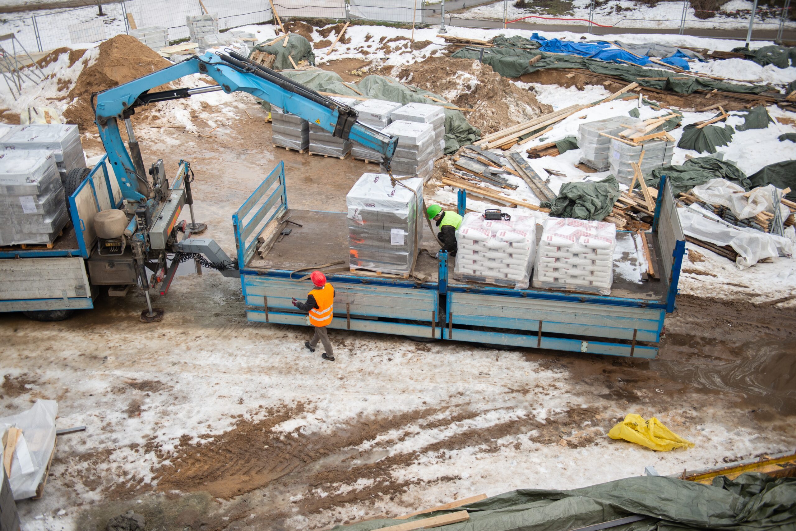 view-of-construction-site-with-workers-building-m-2026-01-08-07-15-19-utc