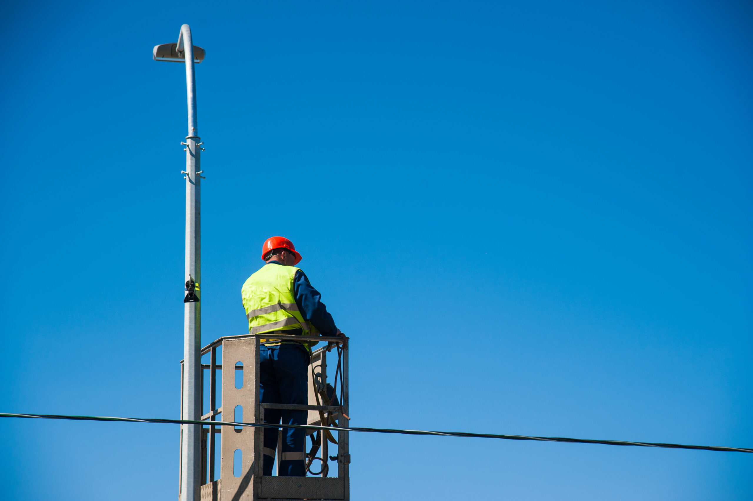 electricians-repairing-wire-of-the-power-line-on-e-2026-01-11-09-47-01-utc